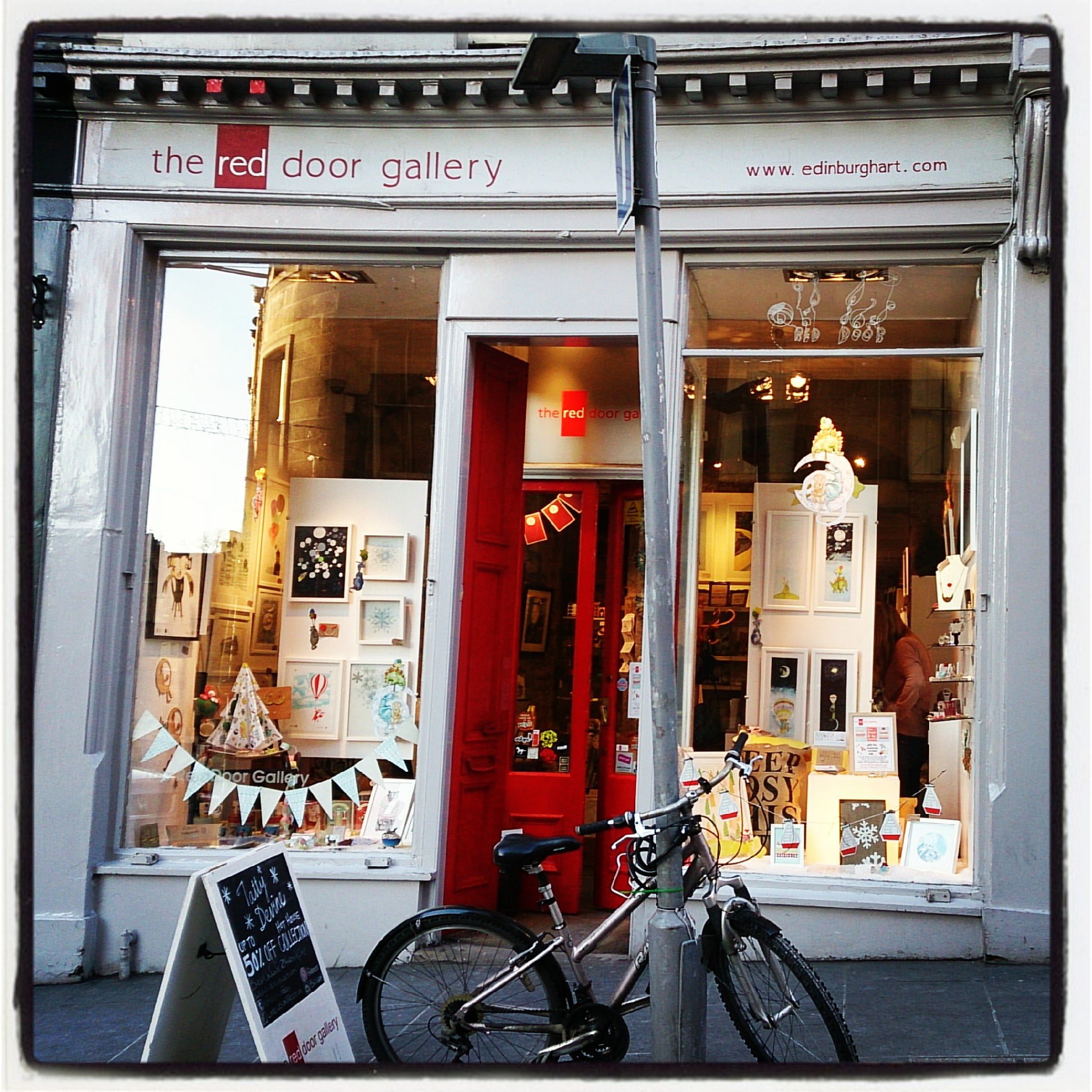 That Festive Feeling! The Red Door Gallery Christmas Windows featuring Hannah Botma…