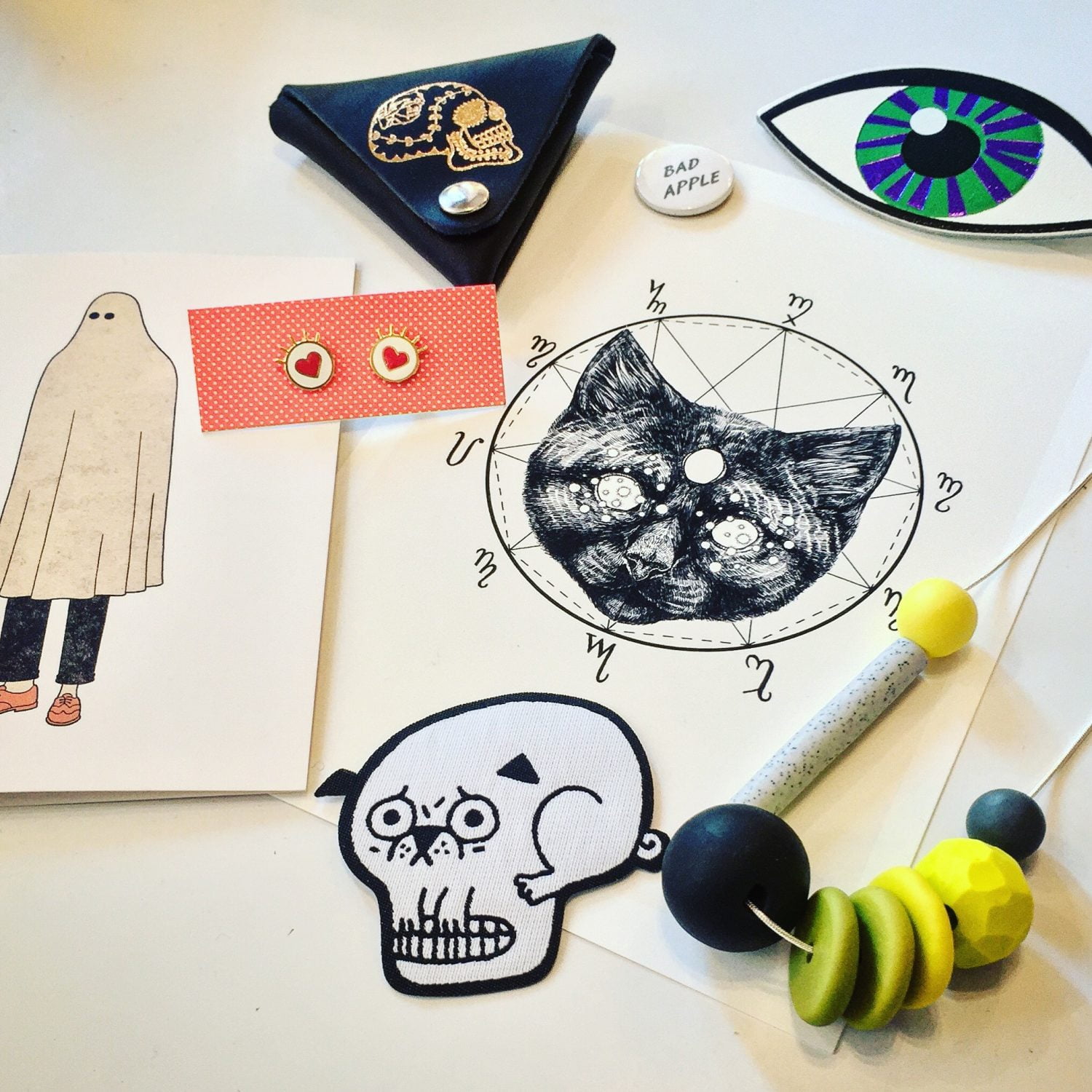 Happy Halloween – Cats, Skulls and Spooky Delights